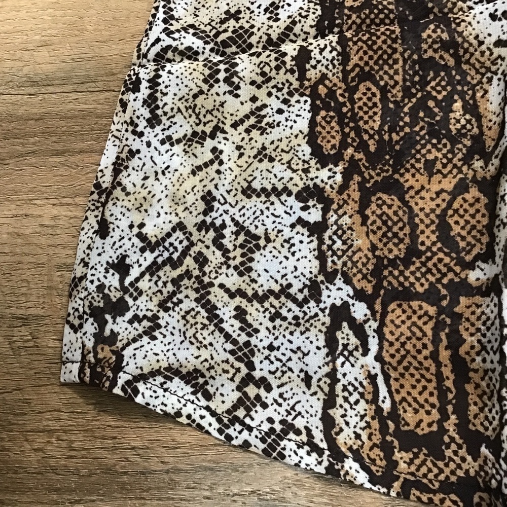 Nwot Timing Tank Top Size Small Crop Snakeskin Animal Print Black Brown - Picture 7 of 10